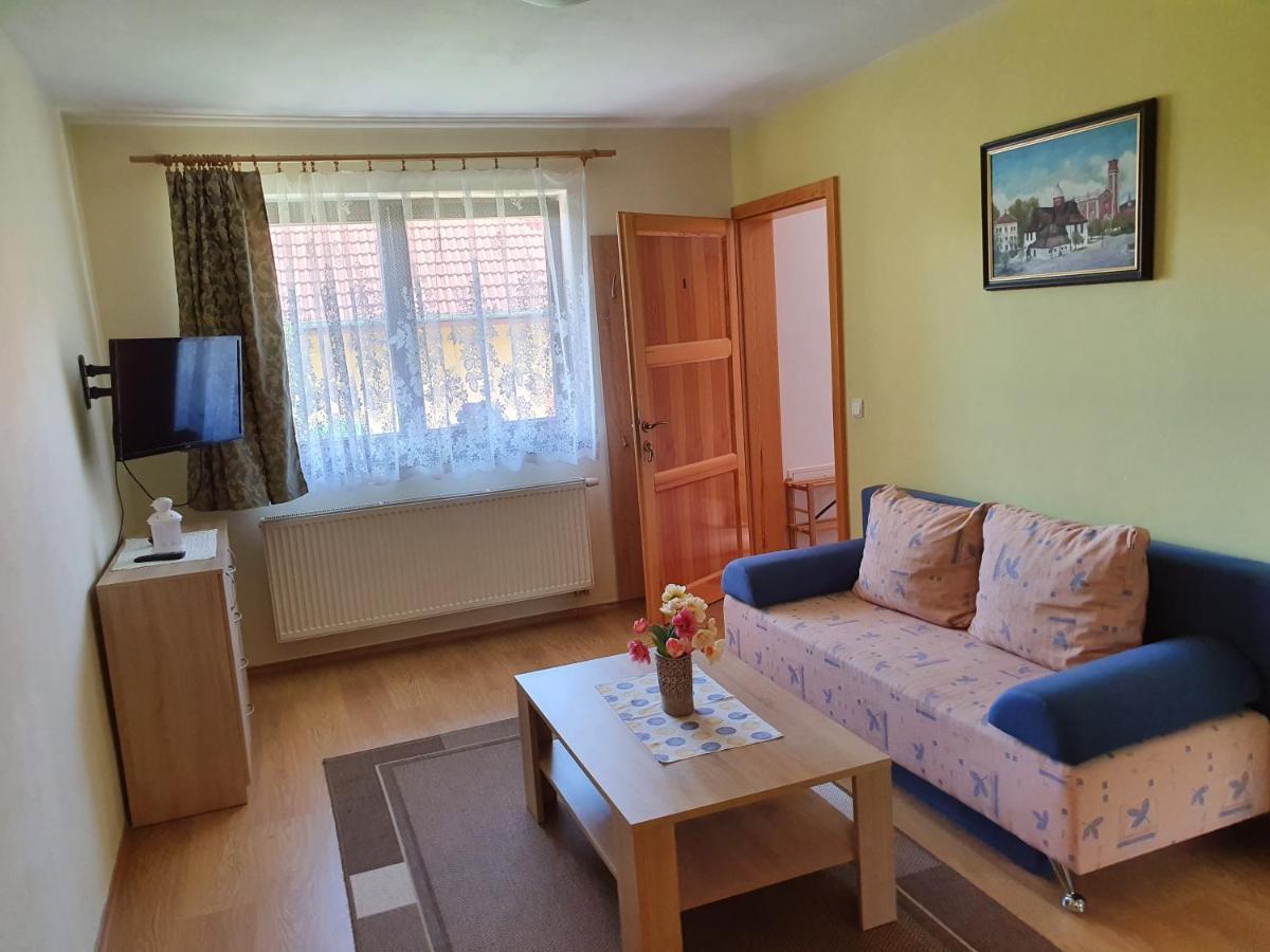Appartamento Privat Bartky Vrbov Esterno foto