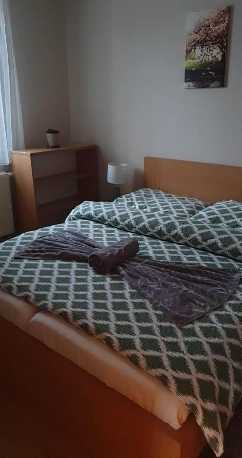 Appartamento Privat Bartky Vrbov Esterno foto