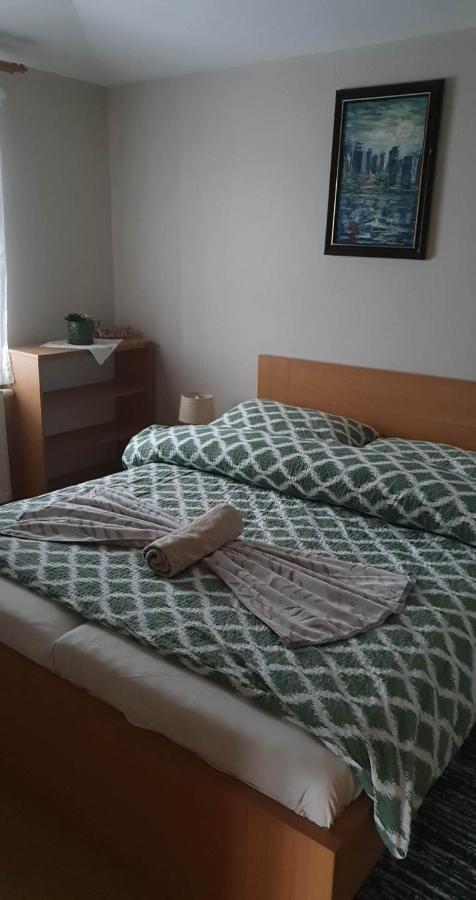 Appartamento Privat Bartky Vrbov Esterno foto