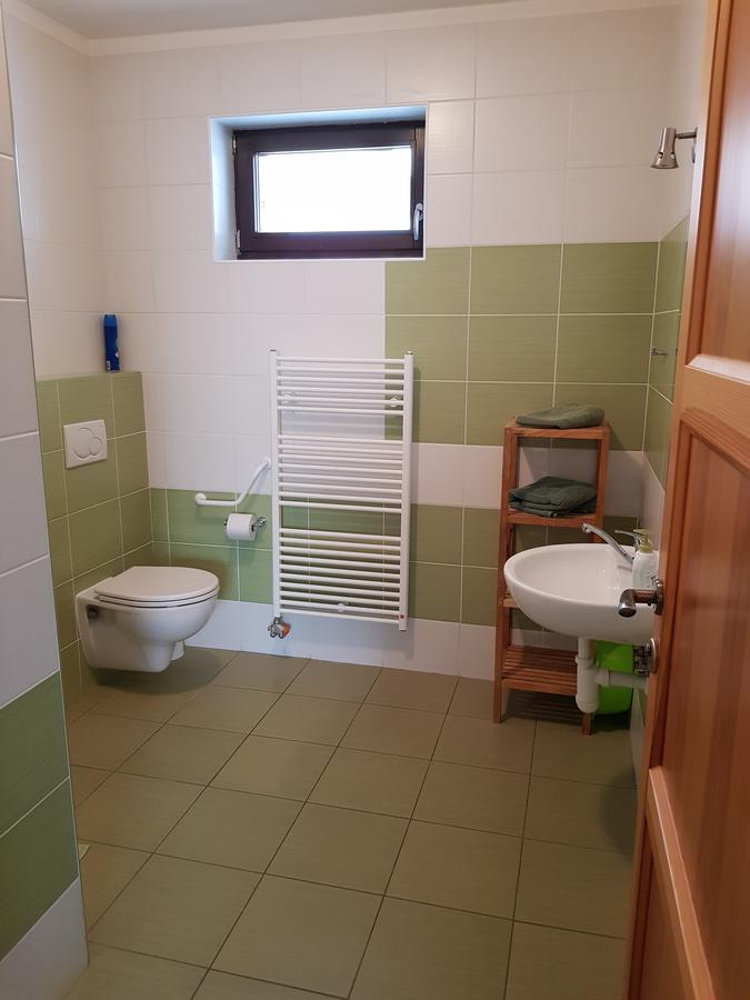 Appartamento Privat Bartky Vrbov Esterno foto